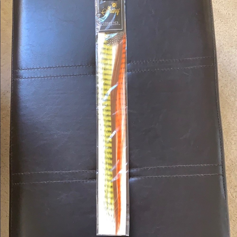 NWT Shany Cosmetics Clip In Feather Extensions